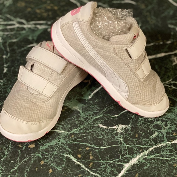Puma little girl size 1Uk , 2C US - Picture 9 of 10